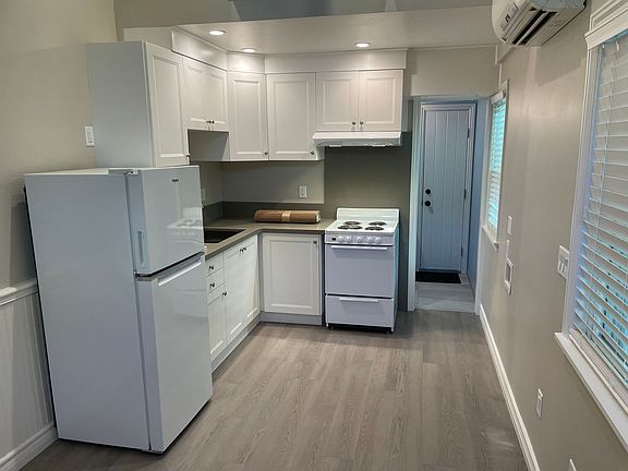 3rd image of 517-519 15th St #1506