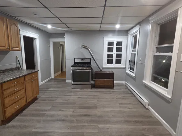 444 Grafton St #3, Worcester, MA 01604