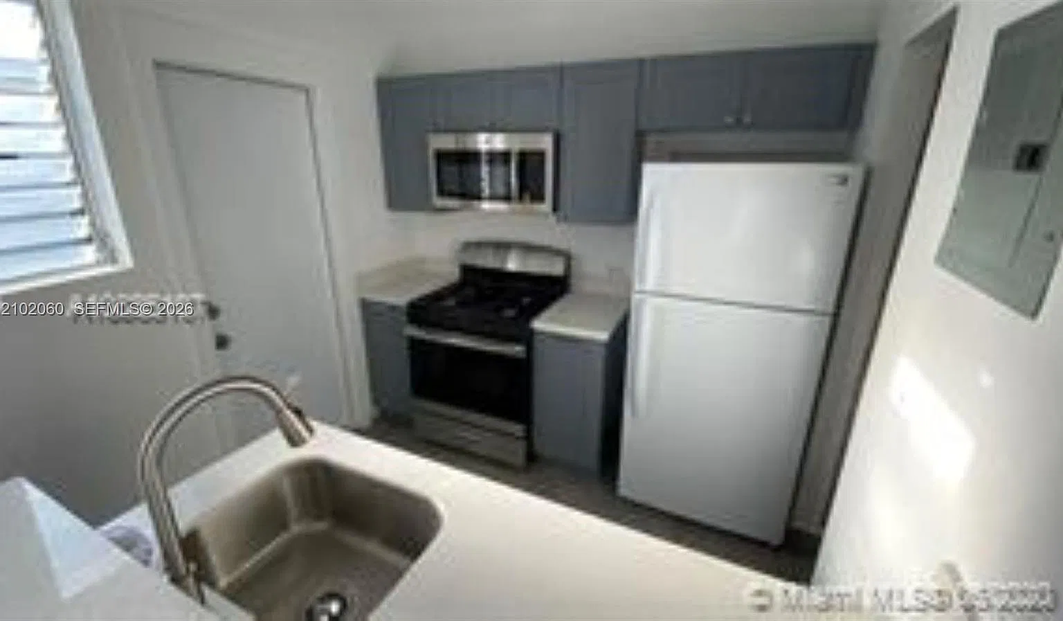 Biscayne Bch Sub — Photo 4