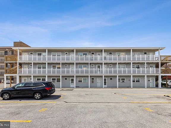 2nd image of 12 72nd St #101
