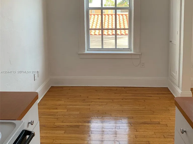 4349 Sheridan Ave #8 — Photo 5