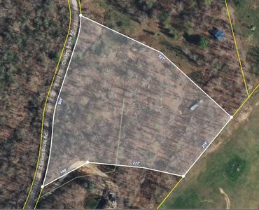 400 Chicken Bristle Rd, Robbins, TN, 37852