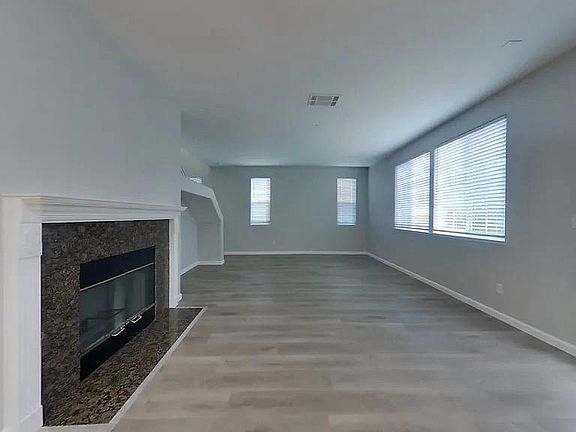 4th image of 1219 Halsey St