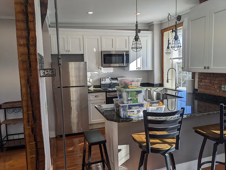 1 Sutton St #2E — Photo 6