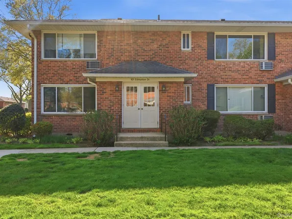 101 Edmunton Drive #G2, North Babylon, NY 11703