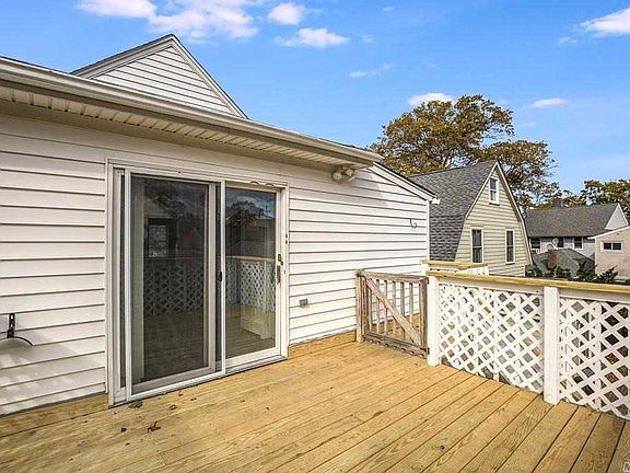 3rd image of 75 Maxwell Ave #B