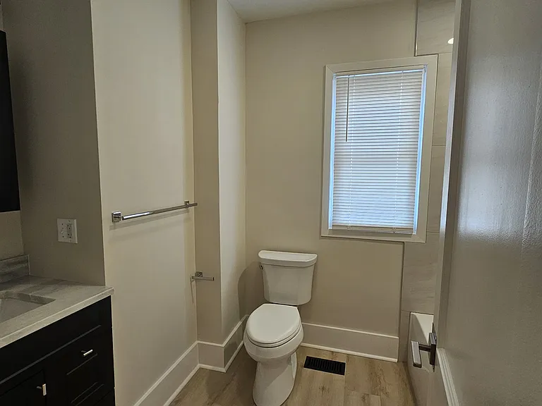 118 N 4th St #1 — Photo 12