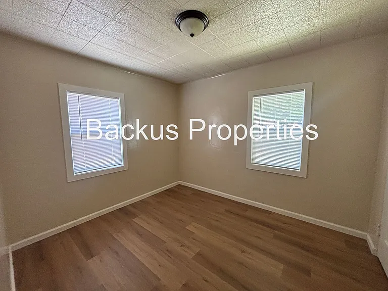 430 Front St — Photo 7