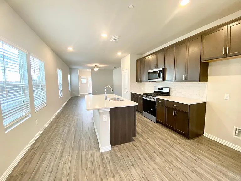 210 Monarch Way — Photo 23