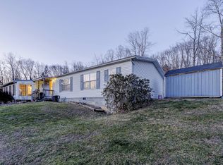 2210 Lazzelle Union Rd, Maidsville, WV 26541
