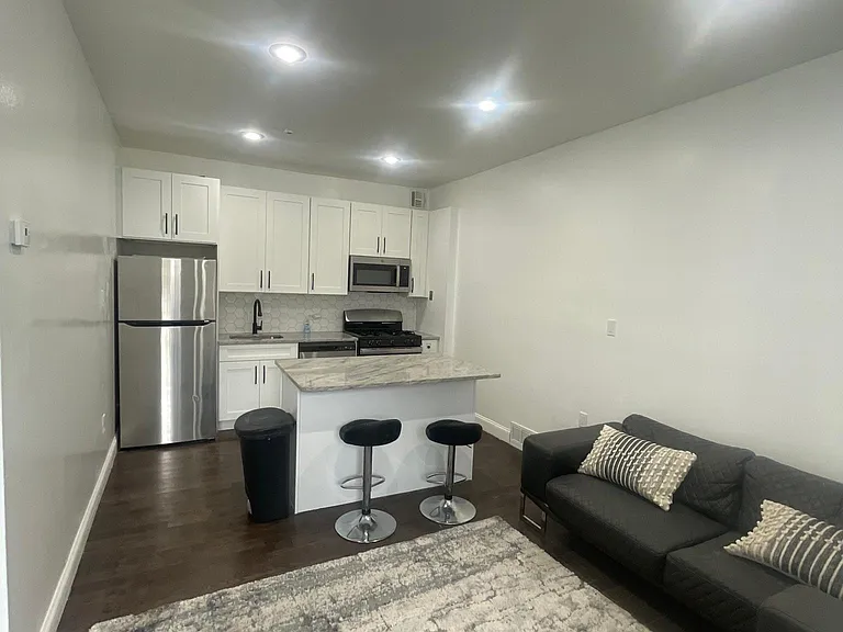 113 South St #1R — Photo 1
