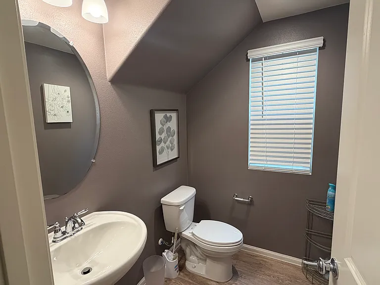 251 Saratoga Ct — Photo 17