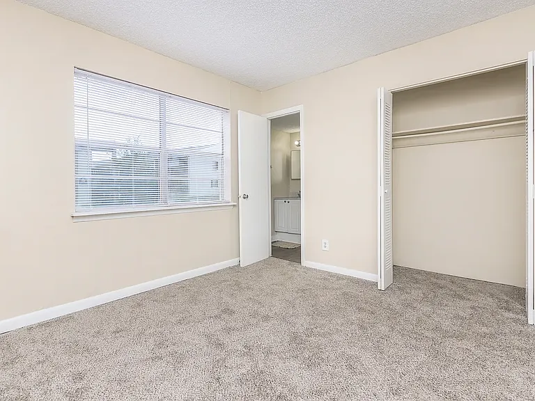 Silversmith Creek Apartments — Photo 39