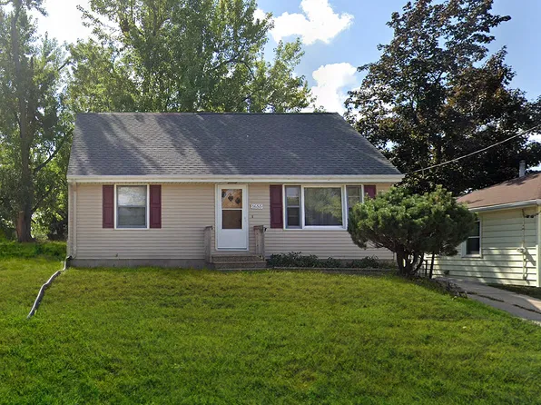1655 29th St NE, Cedar Rapids, IA 52402