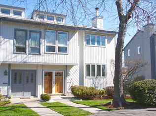 6 Sutton Pl, Swampscott, MA 01907