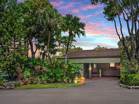 2nd image of 3877 Estepona Avenue #9E1