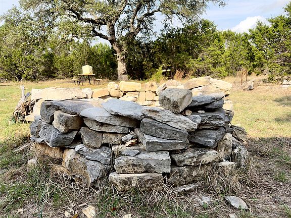 5th image of 754 Park Rd