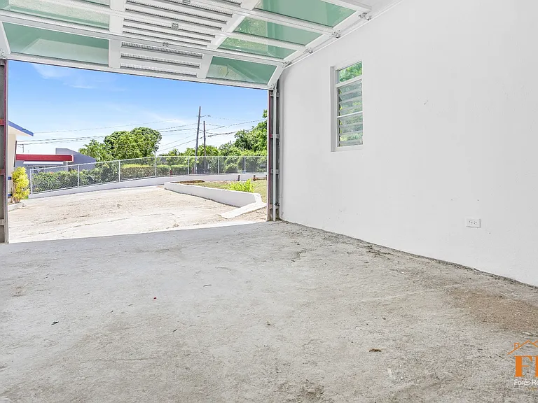 4884 Bo Terranova — Photo 44