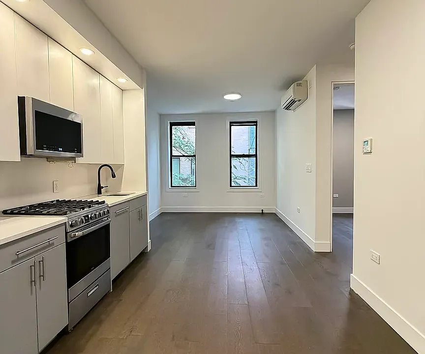 336 W 17th St #4C