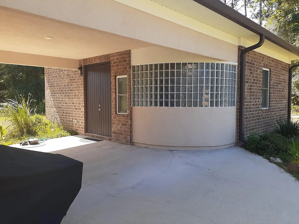 Sierra Woods Ln