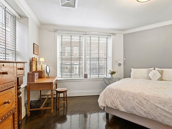5th image of 24 W 45th St APT 9