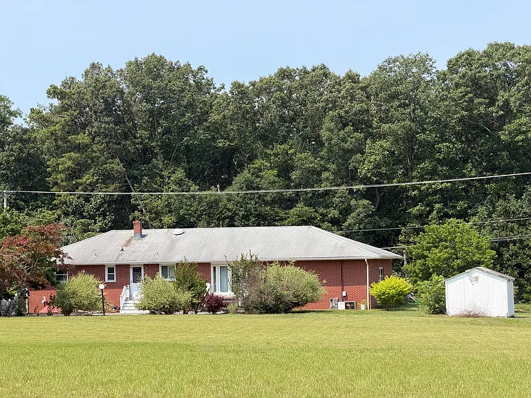 545 Cassville Rd — Photo 3