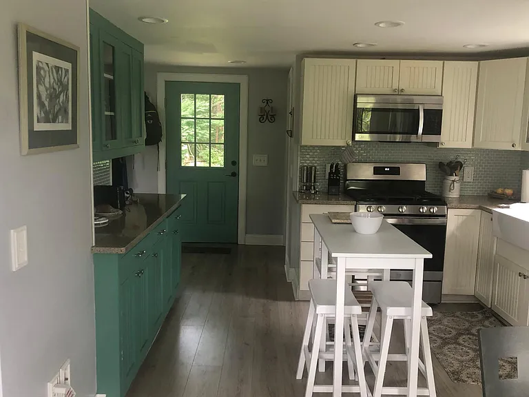 356 Post Rd — Photo 4