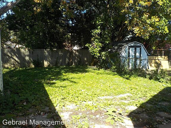 3rd image of 2538 Cumings Ave