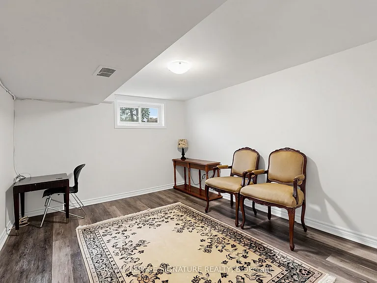 103 Cummer Ave #LOWER — Photo 4