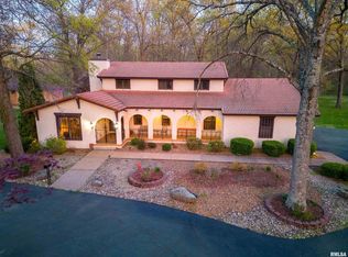 1665 Hawthorn Rd, Salem, IL 62881