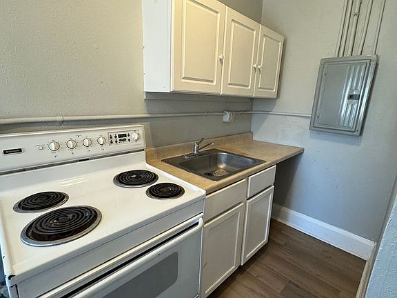 4th image of 1700 Jackson St #209