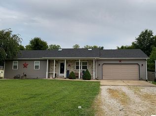 39 Lexington Ln, Highland, IL