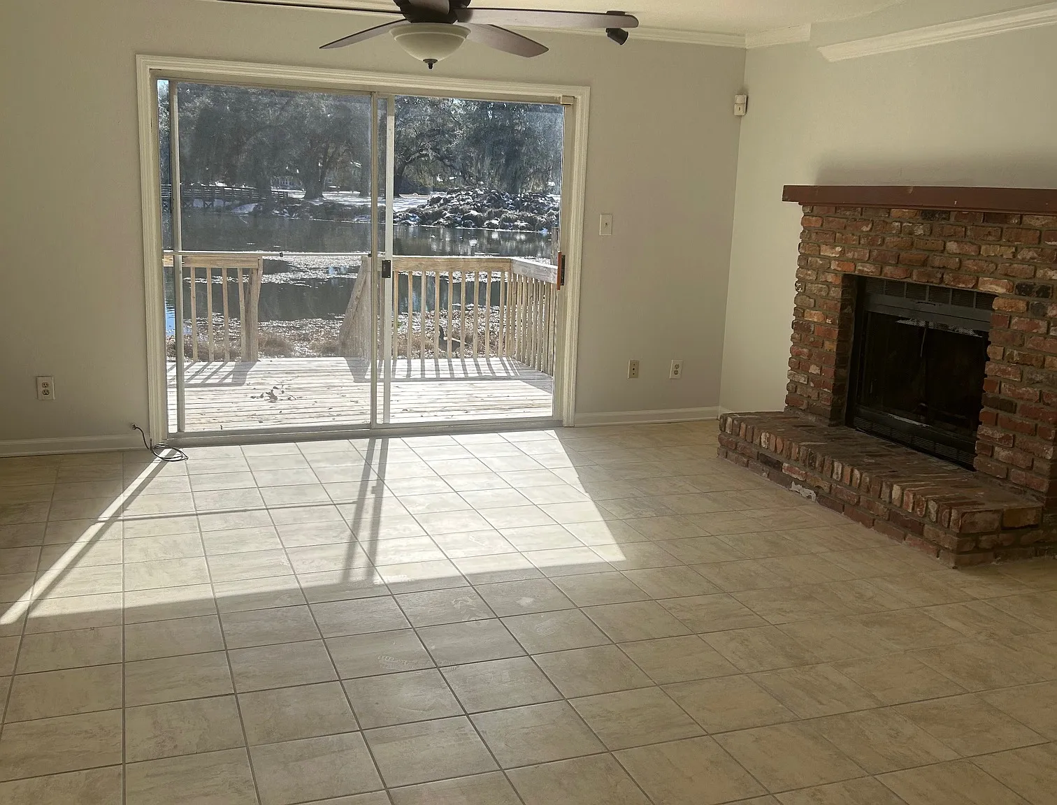 2 bed, 2.5 bath, 1300 sqft, $1,575 — Photo 1