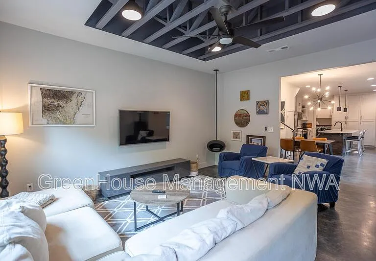 808 S Locust Ave #808LOC — Photo 19