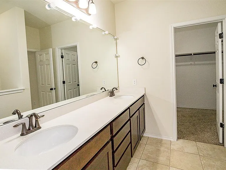317 Noddy Rd — Photo 11