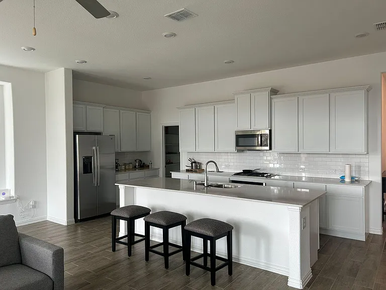 1120 Canuela Way — Photo 5