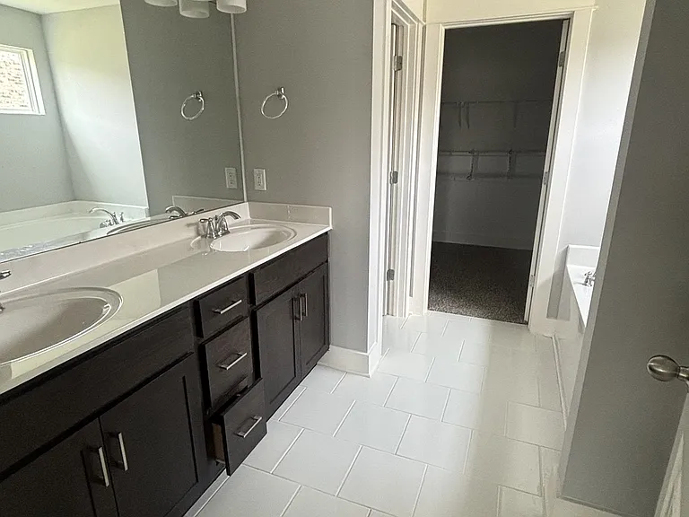 3038 Oxford Dr — Photo 20