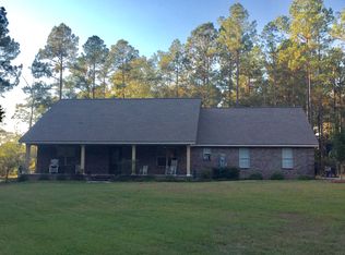 11 Hubert Pitts Rd, Richton, MS 39476