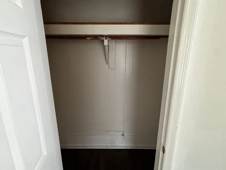 833 Kings Rd — Photo 19