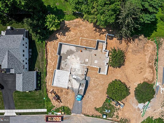 4th image of 105 Privet Ln Lot 4