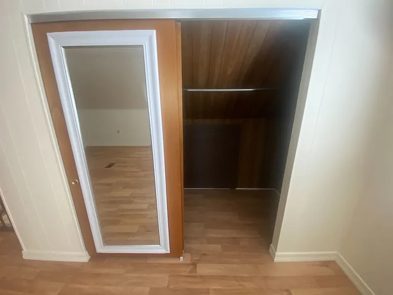 2nd floor bedroom closet space