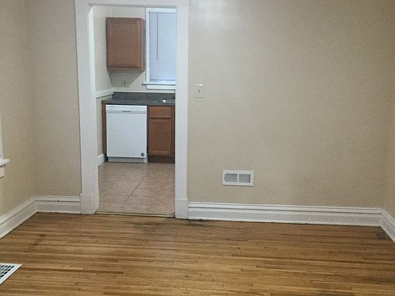 5th image of 7505 Lynn Ave