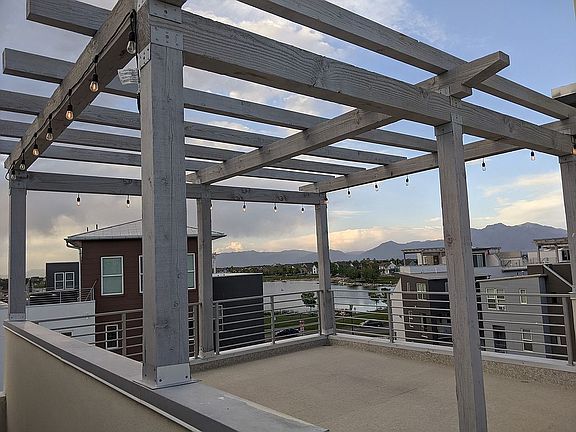 Roof deck daytime