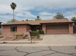 8095 N Suwannee Dr, Tucson, AZ 85741