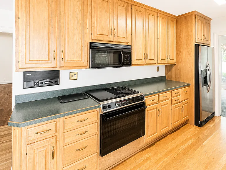 9205 Whitegate Ct — Photo 23