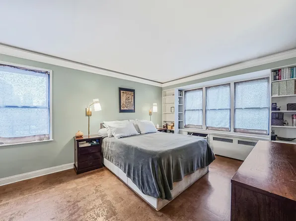 460 East 79th Street image 14 of 32