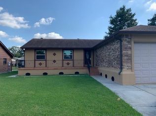 4041 Post Dr, Harvey, LA 70058