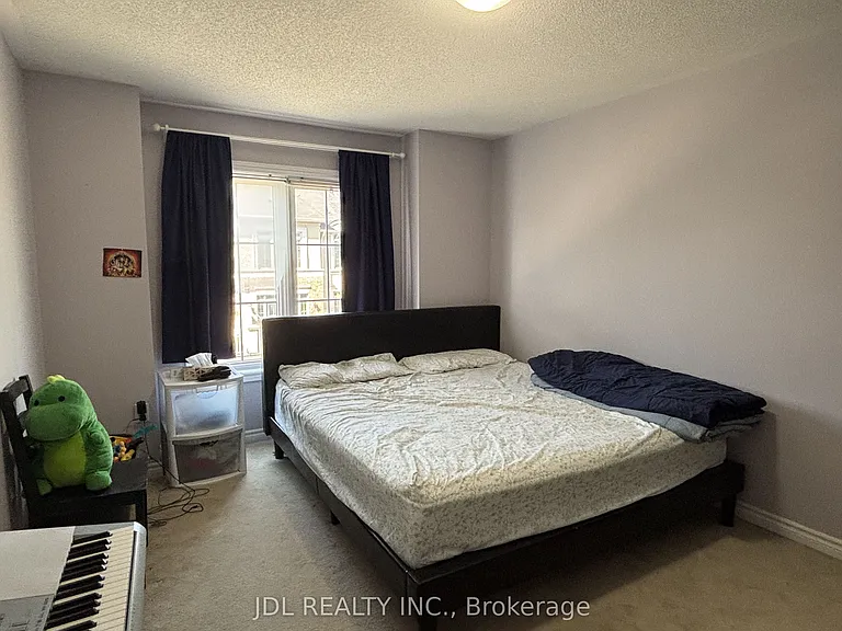 2435 Greenwich Dr #33 — Photo 13