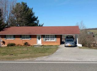 2200 Mud Pike Rd, Christiansburg, VA 24073