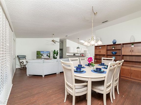 3rd image of 1723 Campos Dr